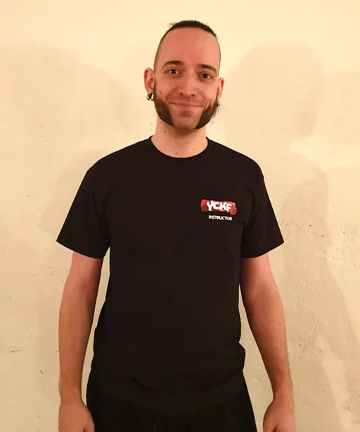Portrait von Sihing Christian, spezialisierter Ausbilder für Escrima